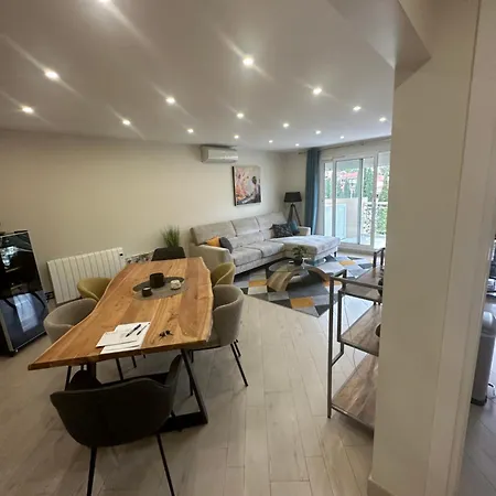 70 M2 3 Pieces Proche Menton Et Monaco